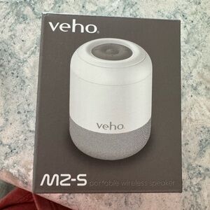 VEHO portable Bluetooth Speaker (in white)